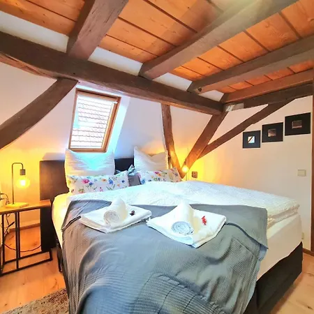 Avahome: Haus Fuer 16, Wlan, Parkplaetze, Netflix, Nespresso Kandel Exterior foto