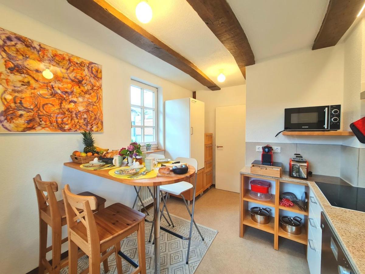 Apartment Avahome: Haus Fuer 16, Wlan, Parkplaetze, Netflix, Nespresso Kandel