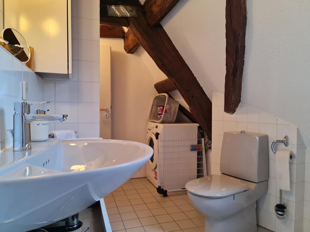 Avahome: Haus Fuer 16, Wlan, Parkplaetze, Netflix, Nespresso Apartment Kandel